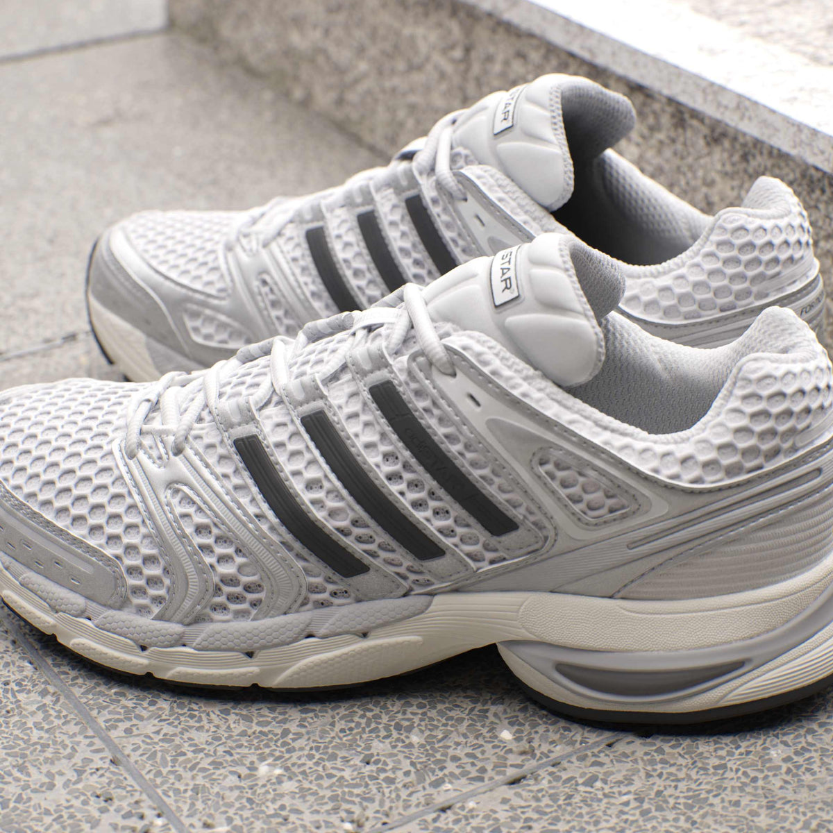 Adistar Control 5 'Silver Metalic Grey One'
