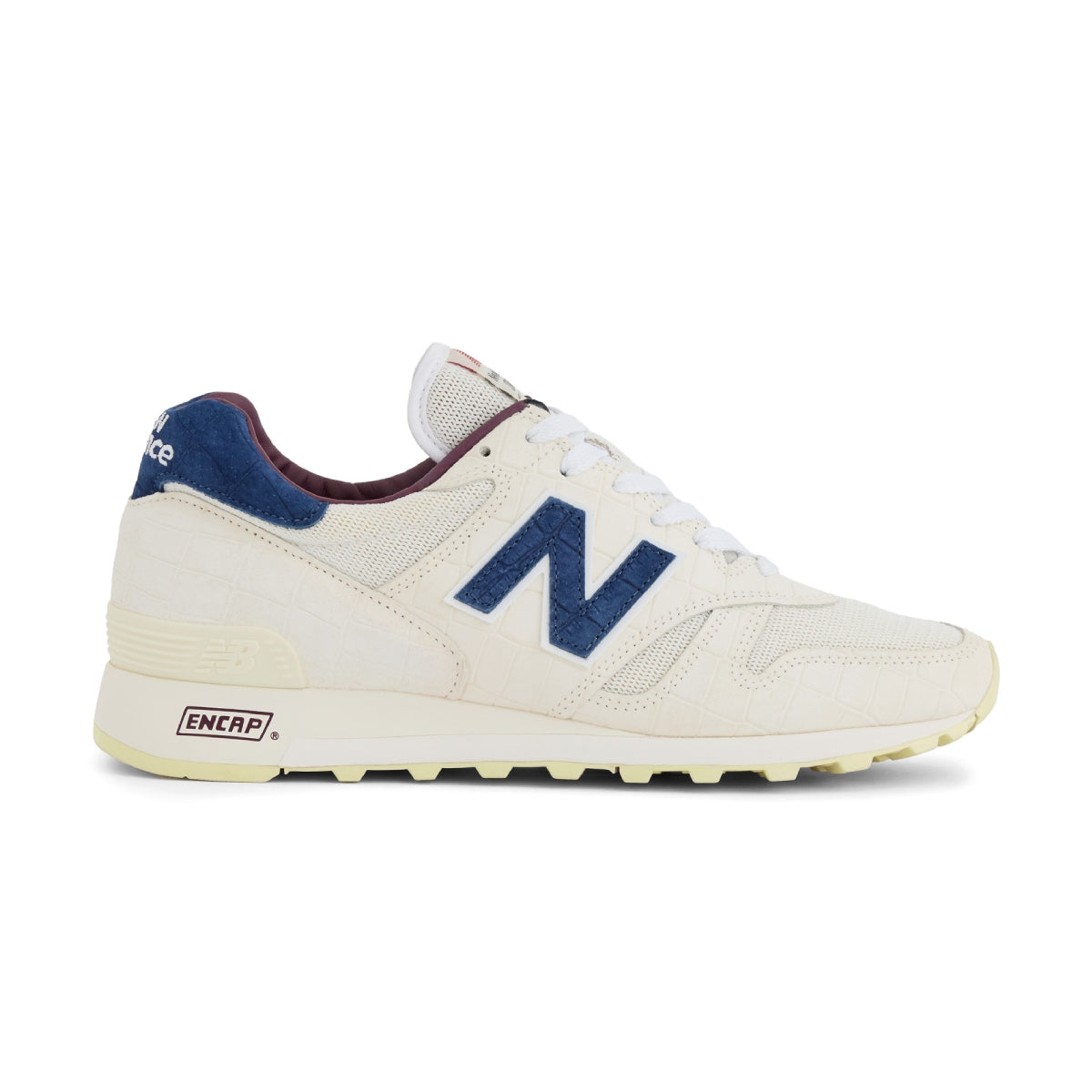 in USA 1300 'Angora Blue Oyster'