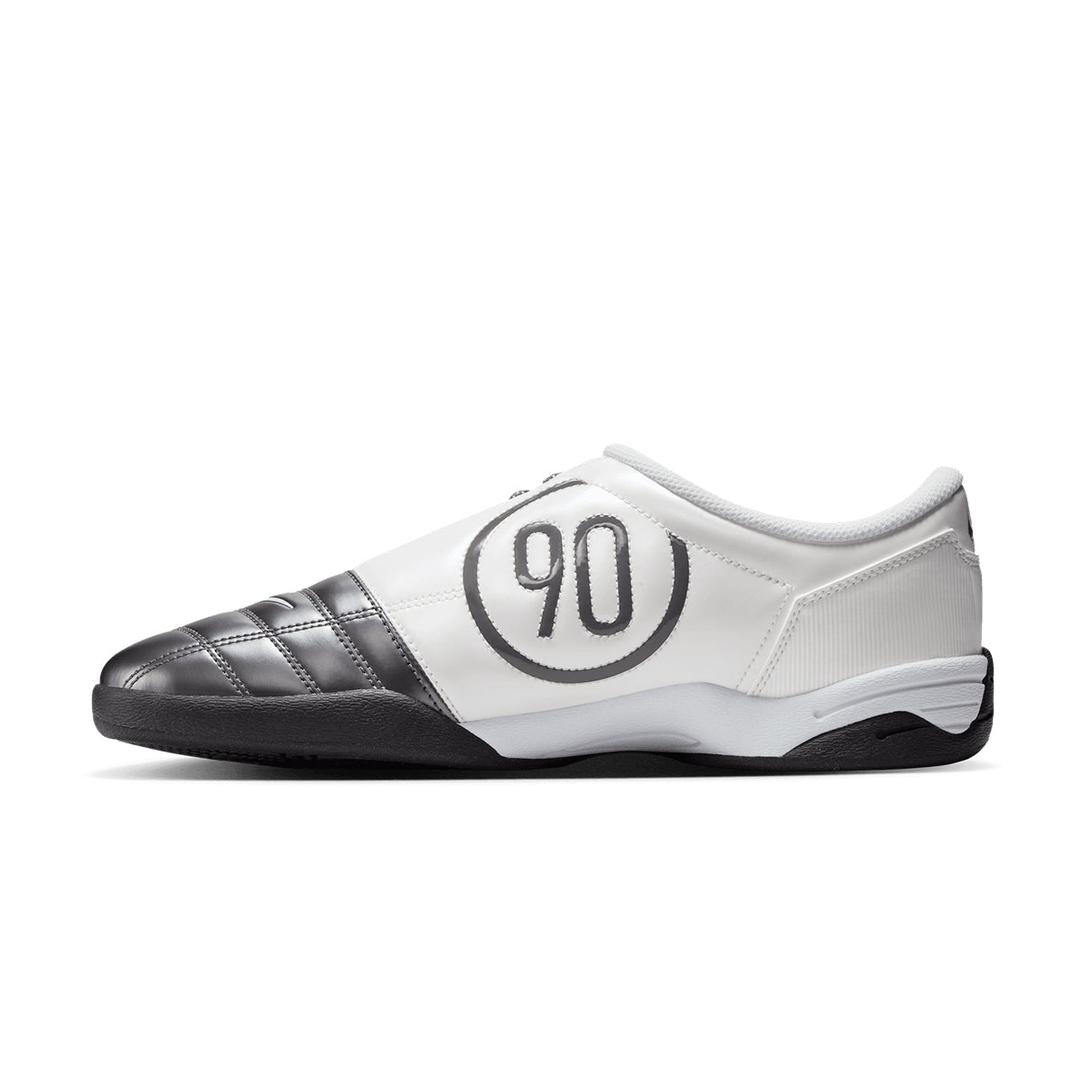 Total 90 III 'Light Graphite Summit White'