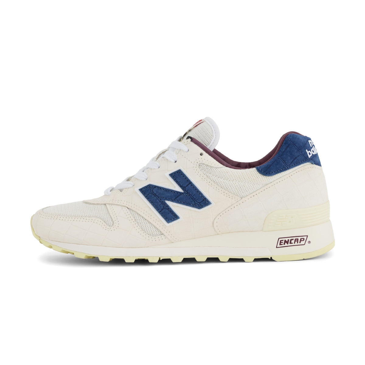 in USA 1300 'Angora Blue Oyster'