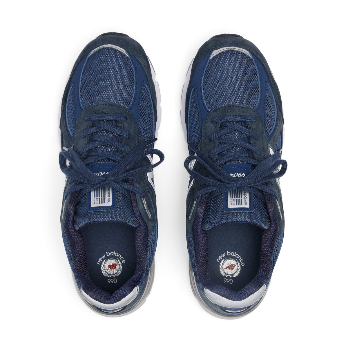 in USA 990v4 'Navy Silver'
