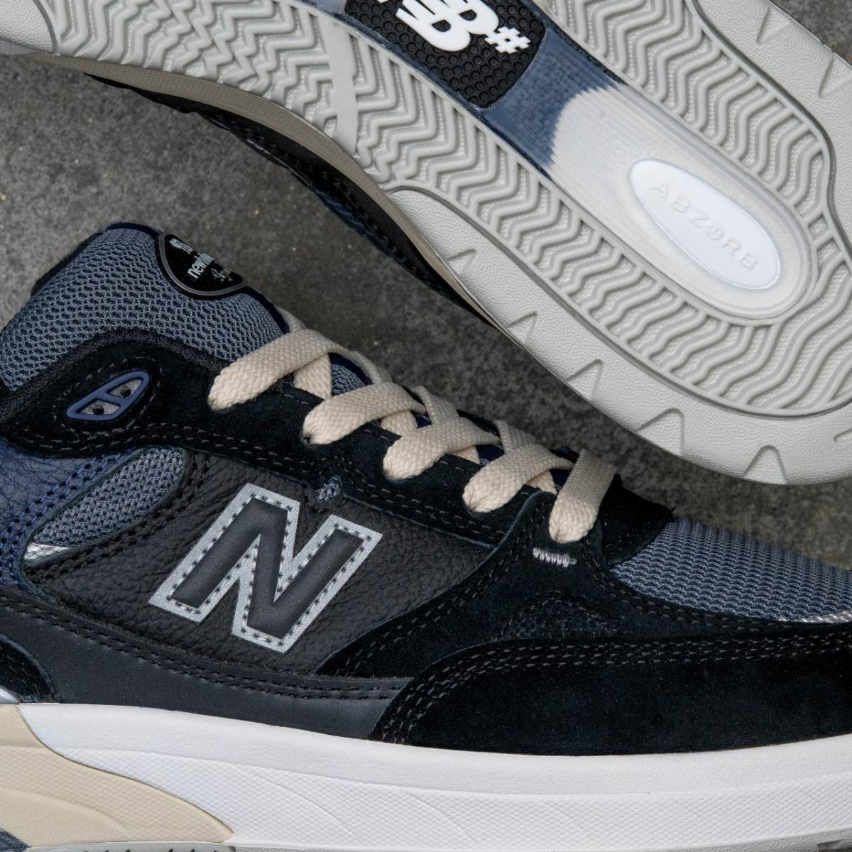 + Andrew Reynolds Numeric 933 'Black Eclipse'