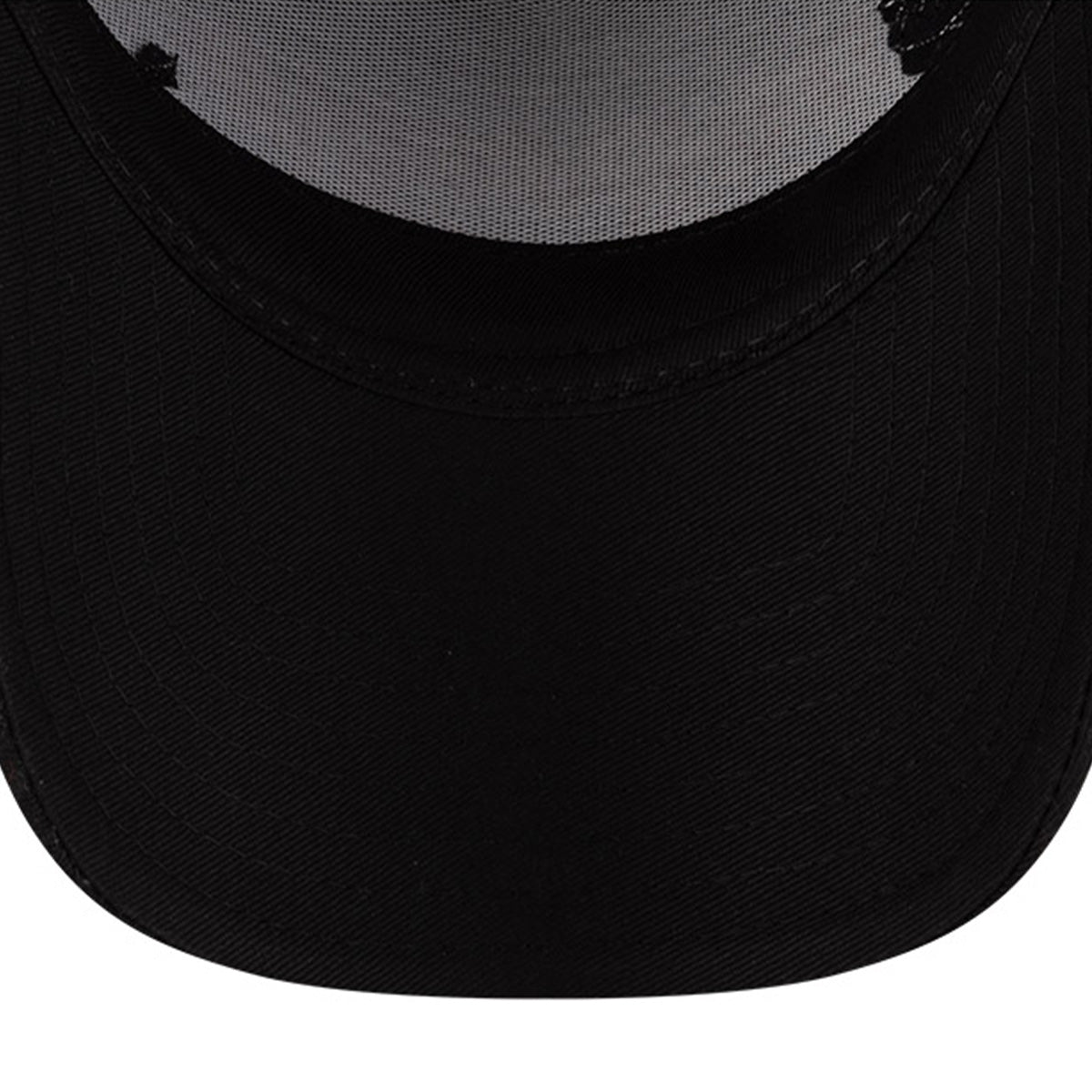 + Stranger Things Upside Down 9FORTY E-Frame 'Black Scarlet'