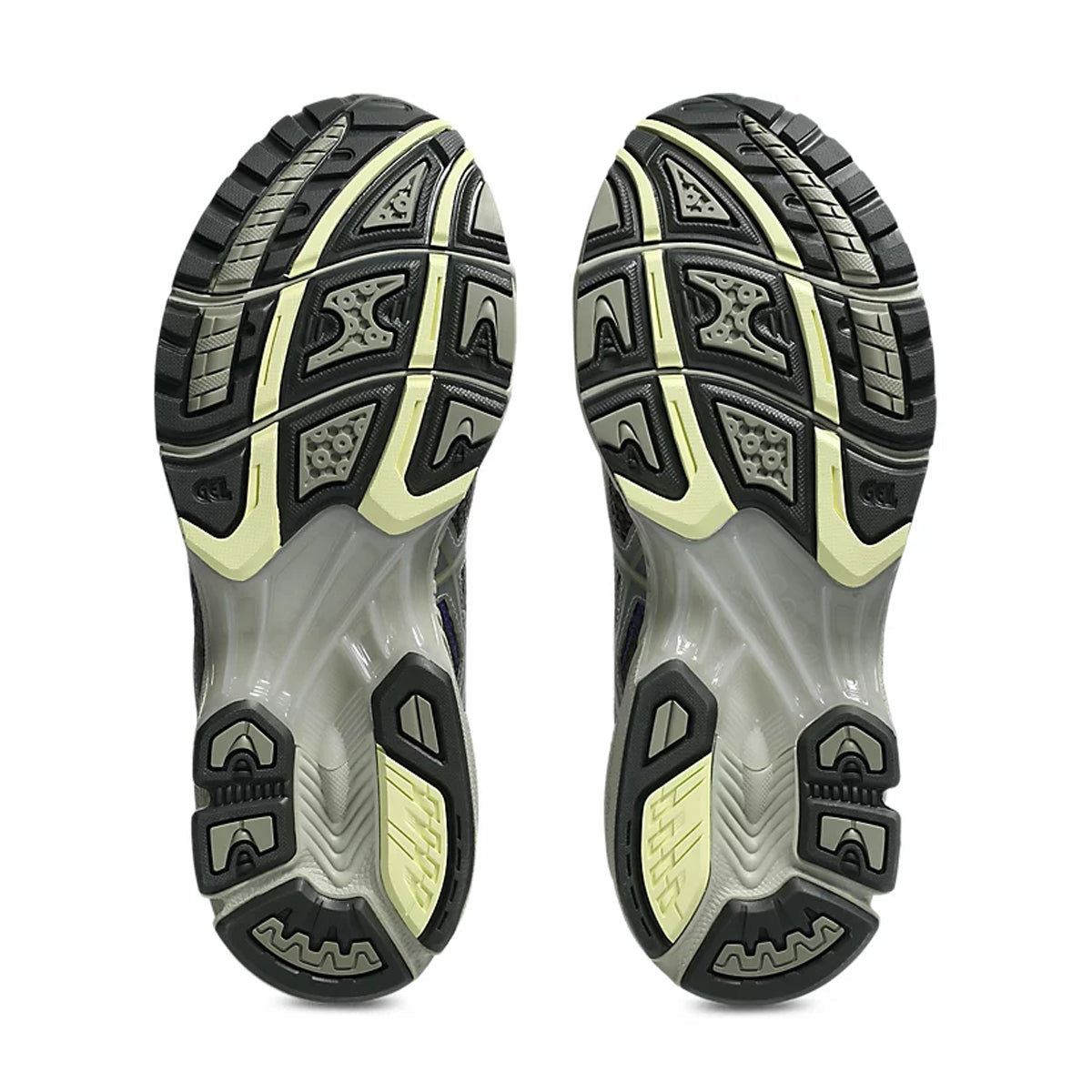 + 18 EAST Gel-Nimbus 10.1 'Canteen Abbey Stone'