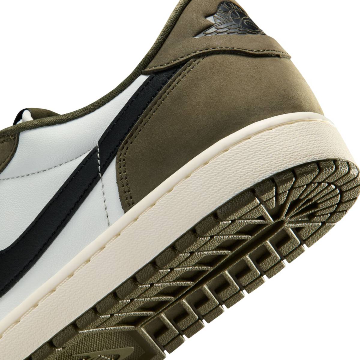 Air Jordan 1 Retro Low OG ‘Medium Olive Summit White’