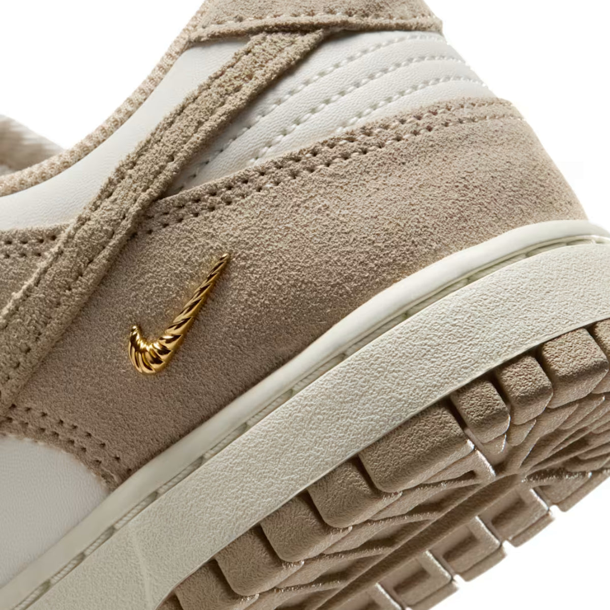 Wmns Dunk Low 'Sail White Metallic Gold'