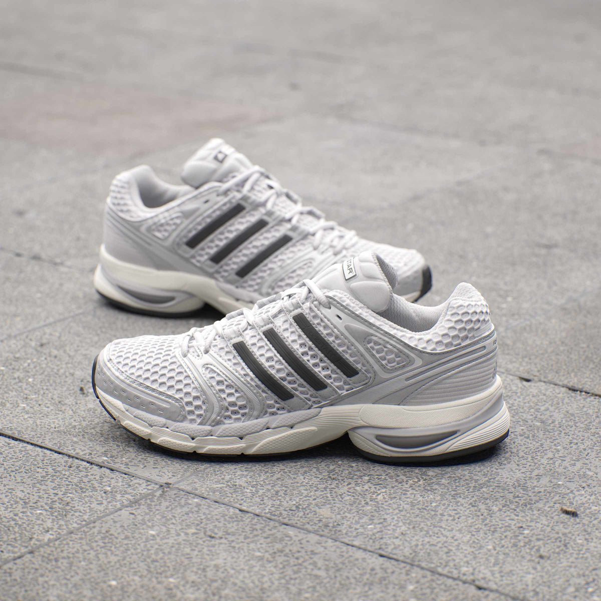Adistar Control 5 'Silver Metalic Grey One'