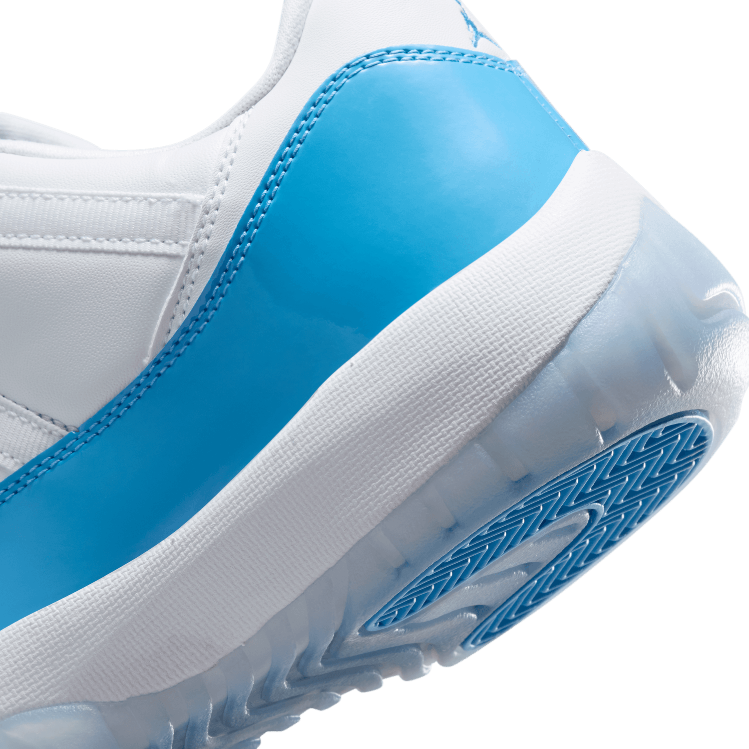 Air Jordan 11 Retro Low 'University Blue'