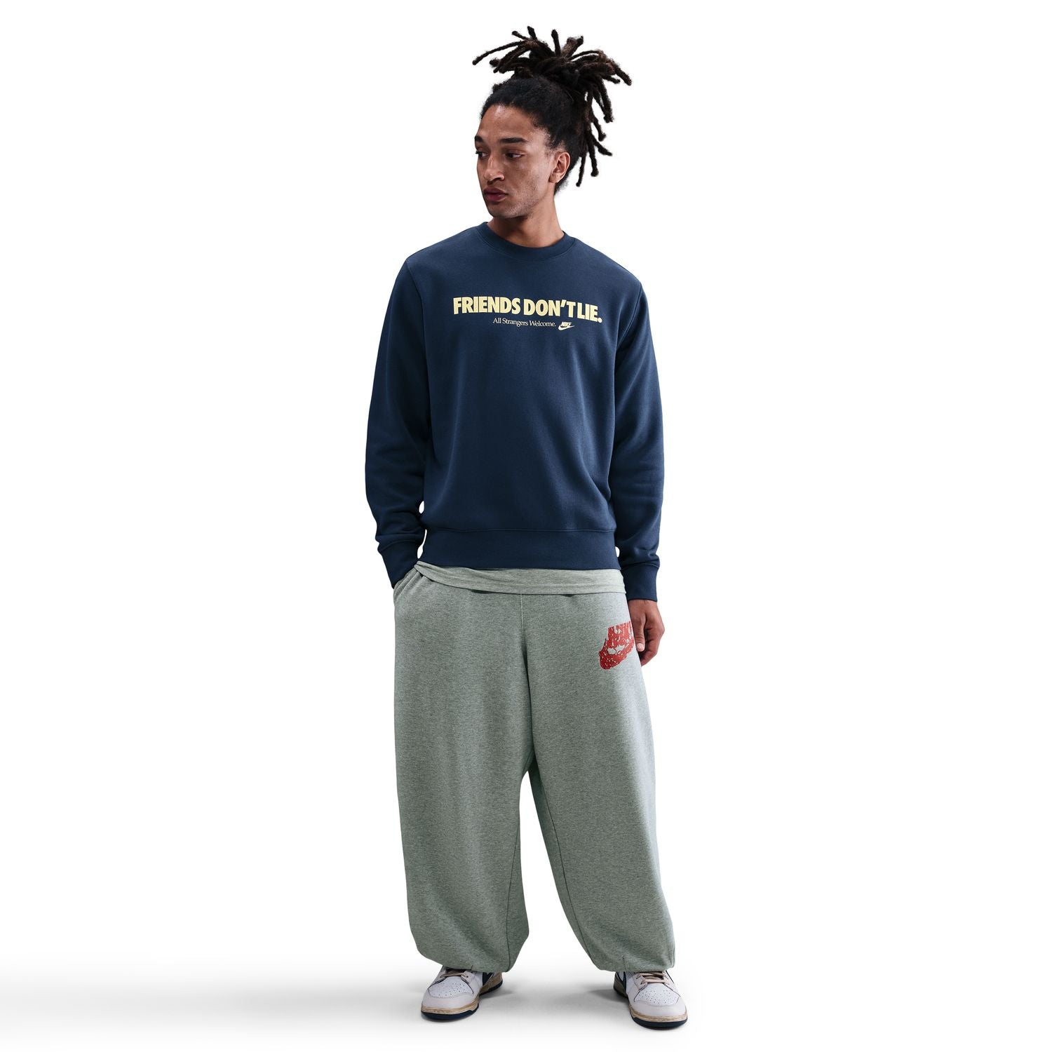 + Stranger Things Friends Don’t Lie Club Crew 'Navy'