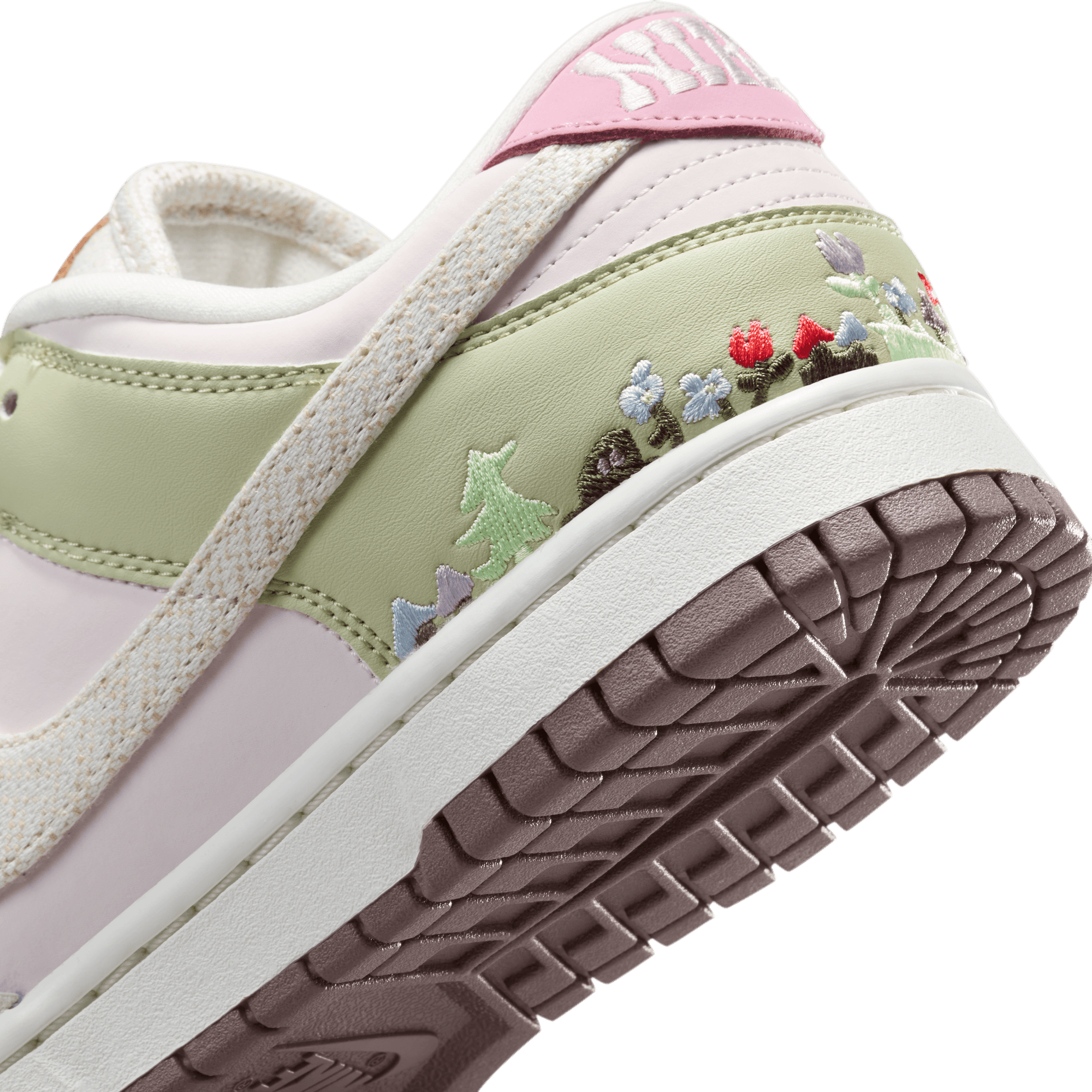 Wmns Dunk Low LX 'Mushroom'
