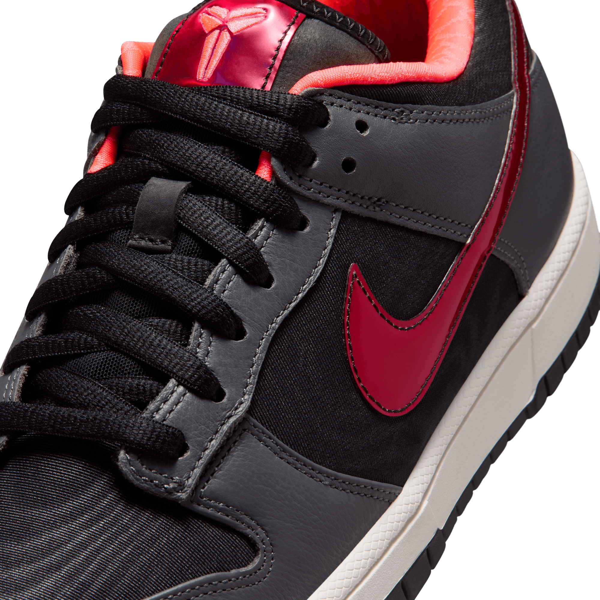 + Kobe Dunk Low Protro 'WNBA'