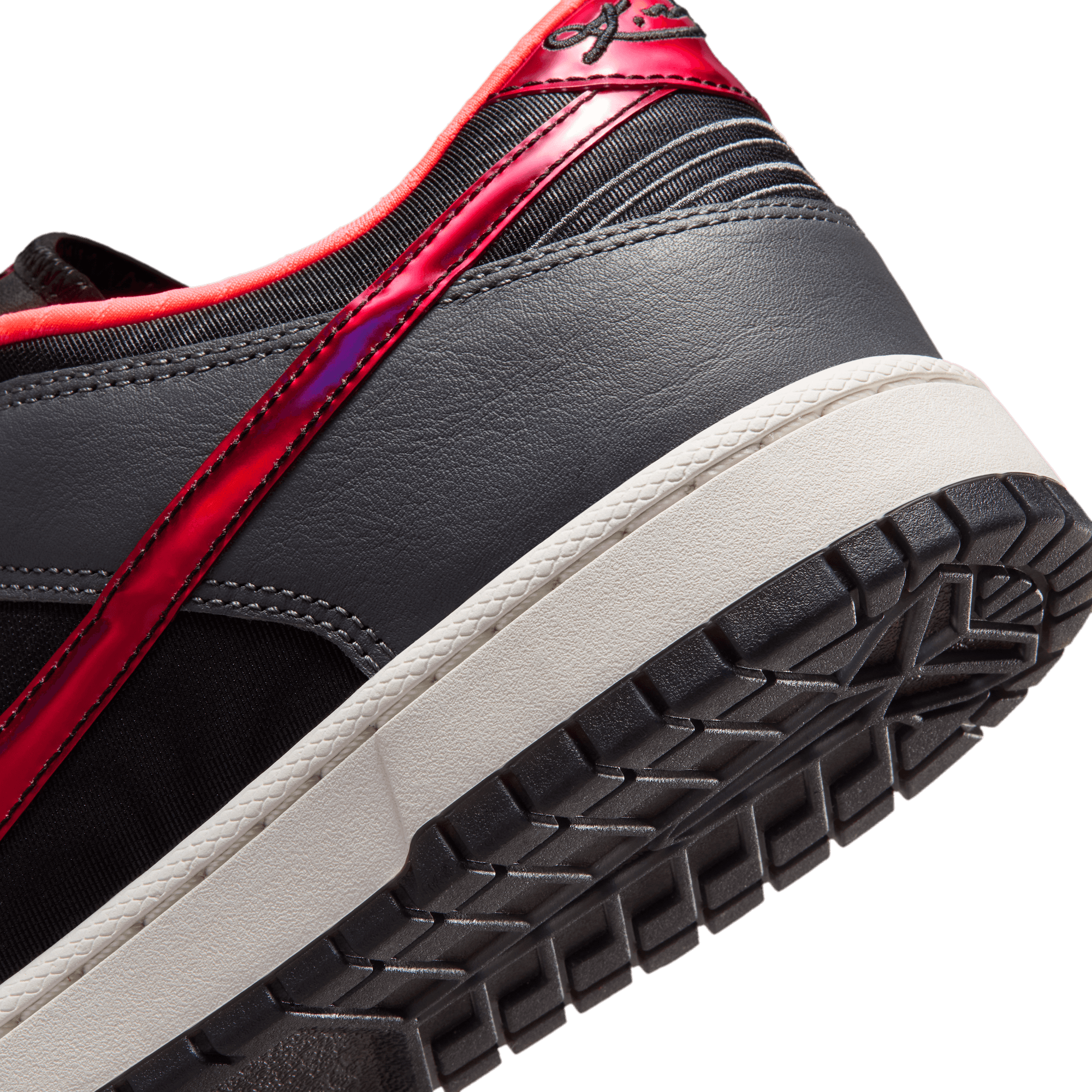 + Kobe Dunk Low Protro 'WNBA'