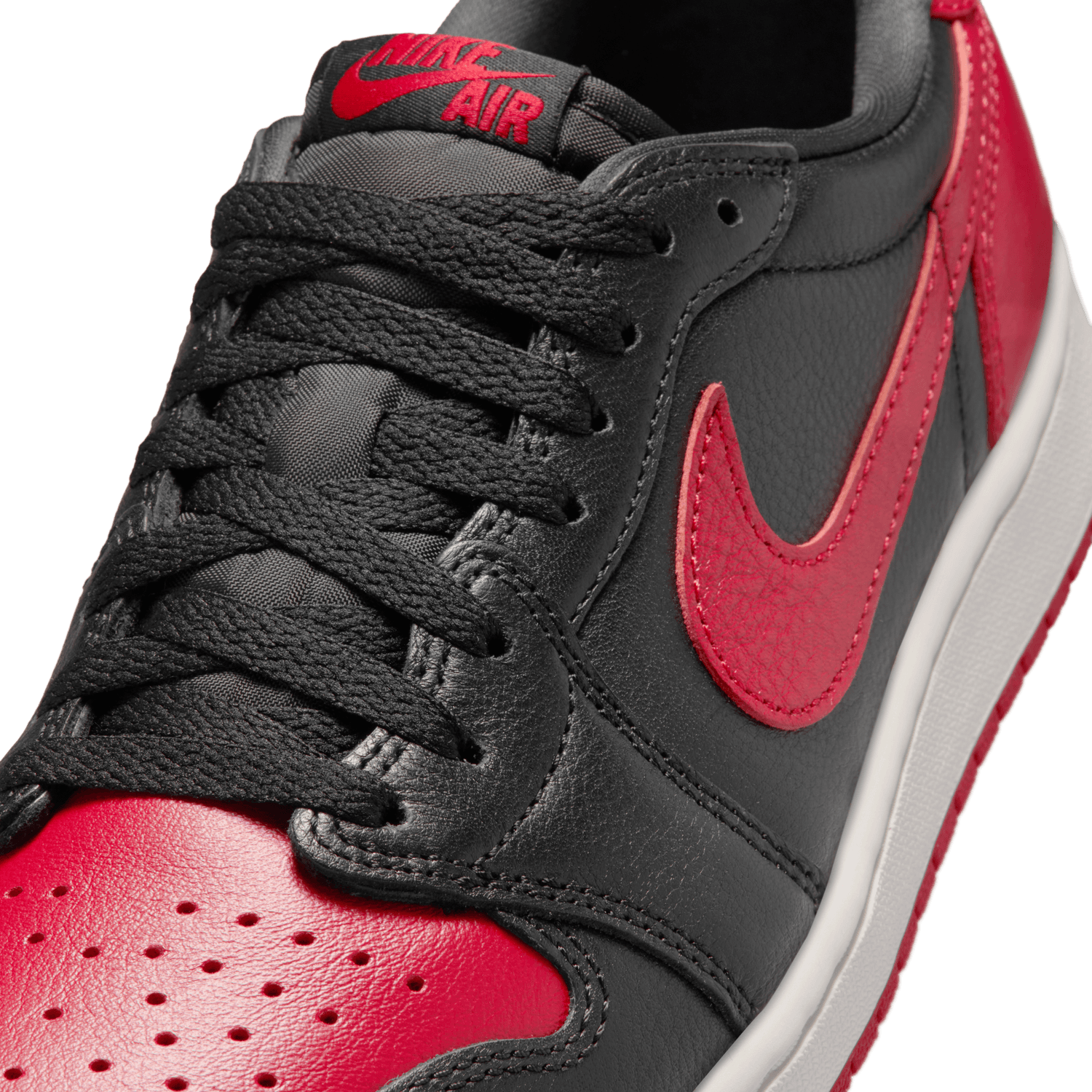Air Jordan 1 Retro Low OG 'Banned'