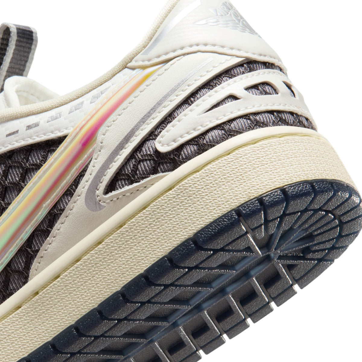 Wmns Air Jordan 1 Low Method of Make V3 ‘Sail Metallic Silver Coconut Milk’