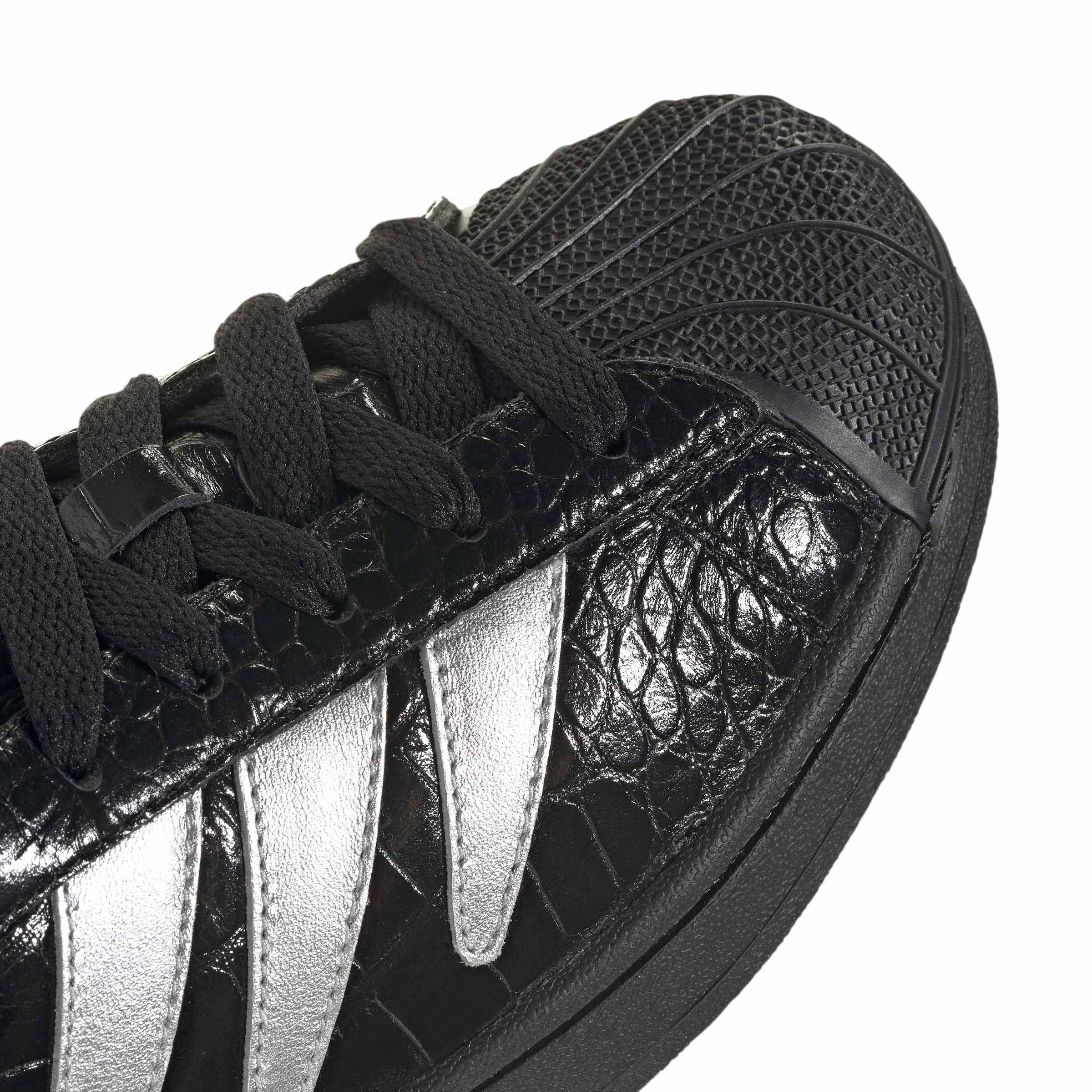 Wmns Superstar II Predator 'Black Silver'