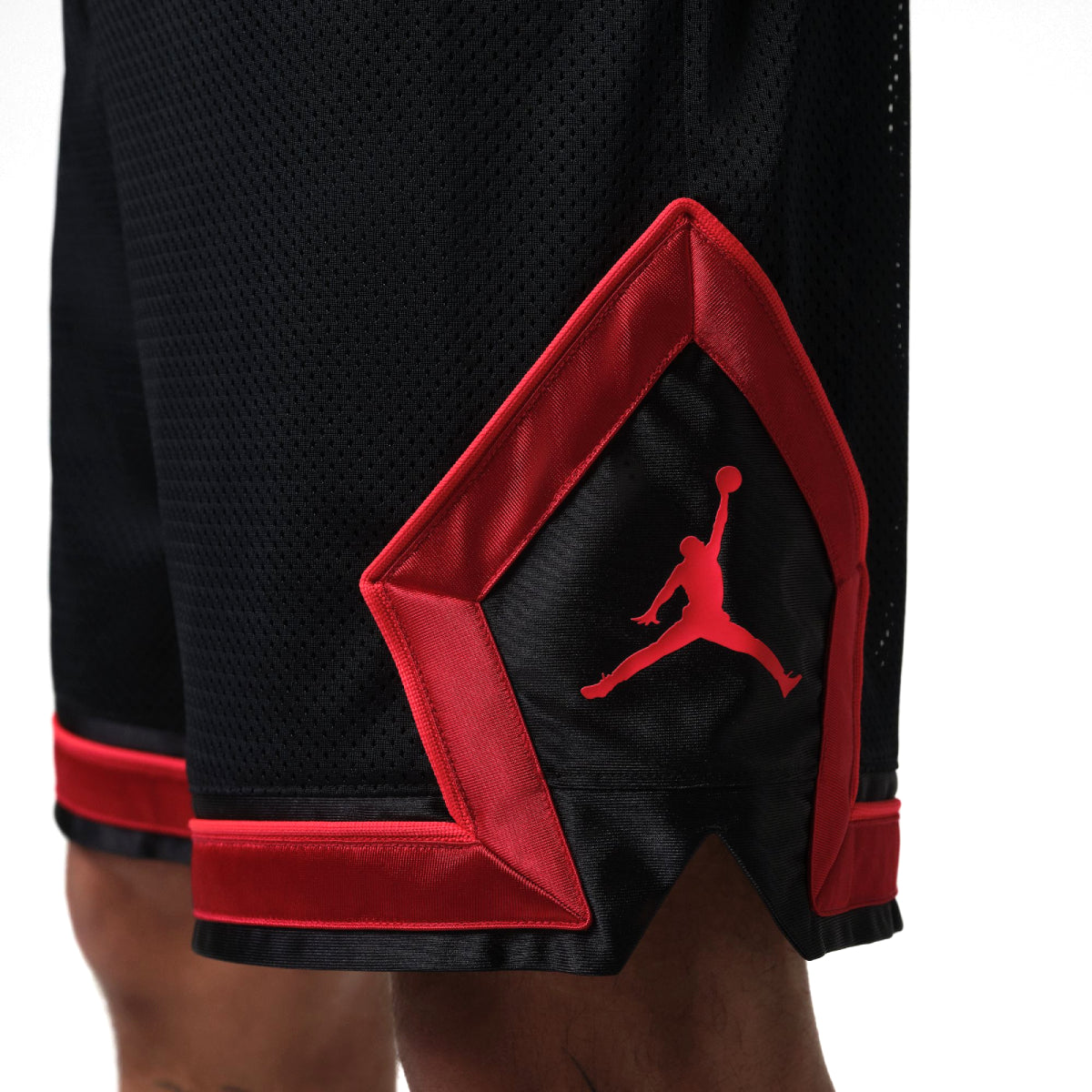 + Brasil Futebol Mesh Diamond Shorts 'Black University Red'