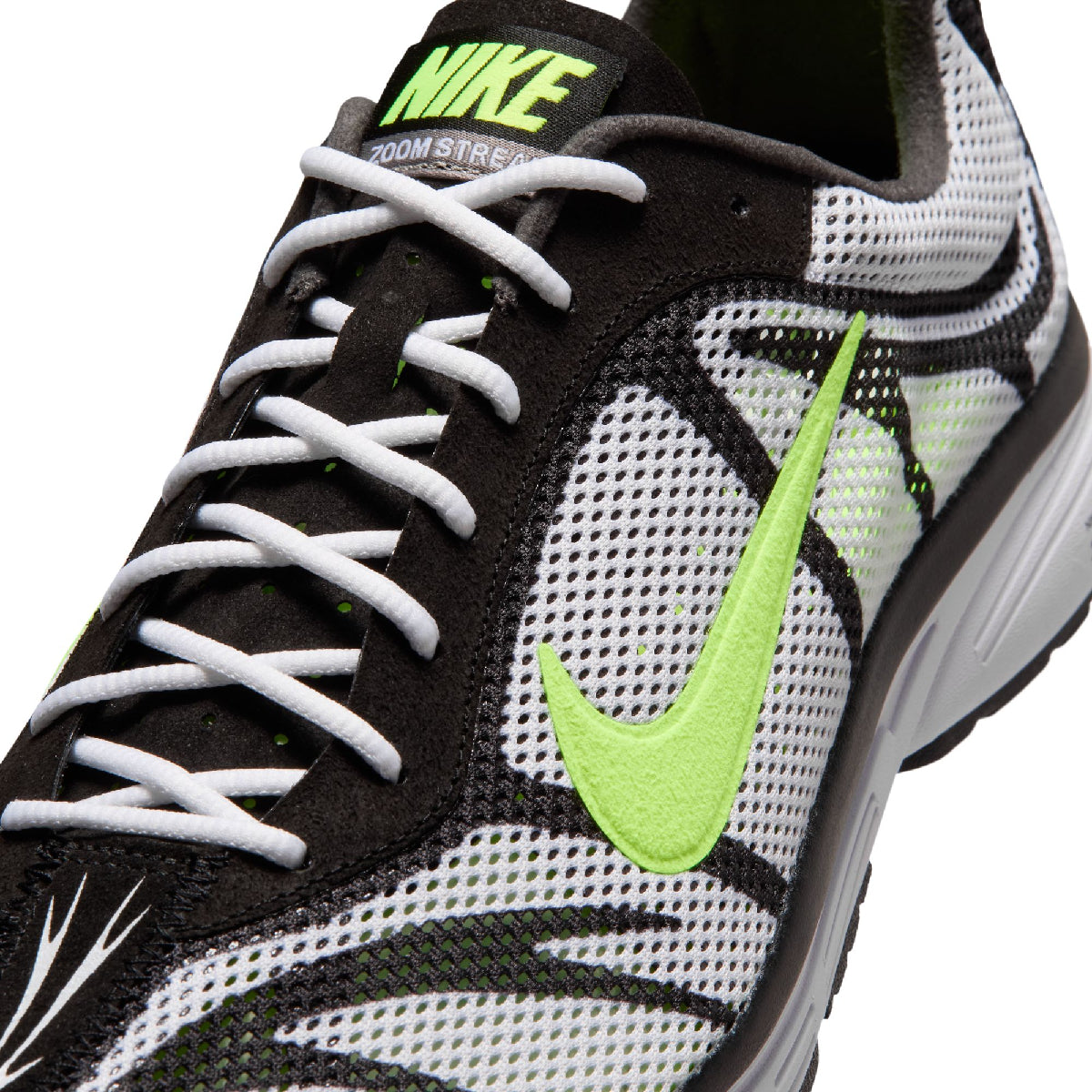 Zoom Streak 3 'White Volt Flat Black'