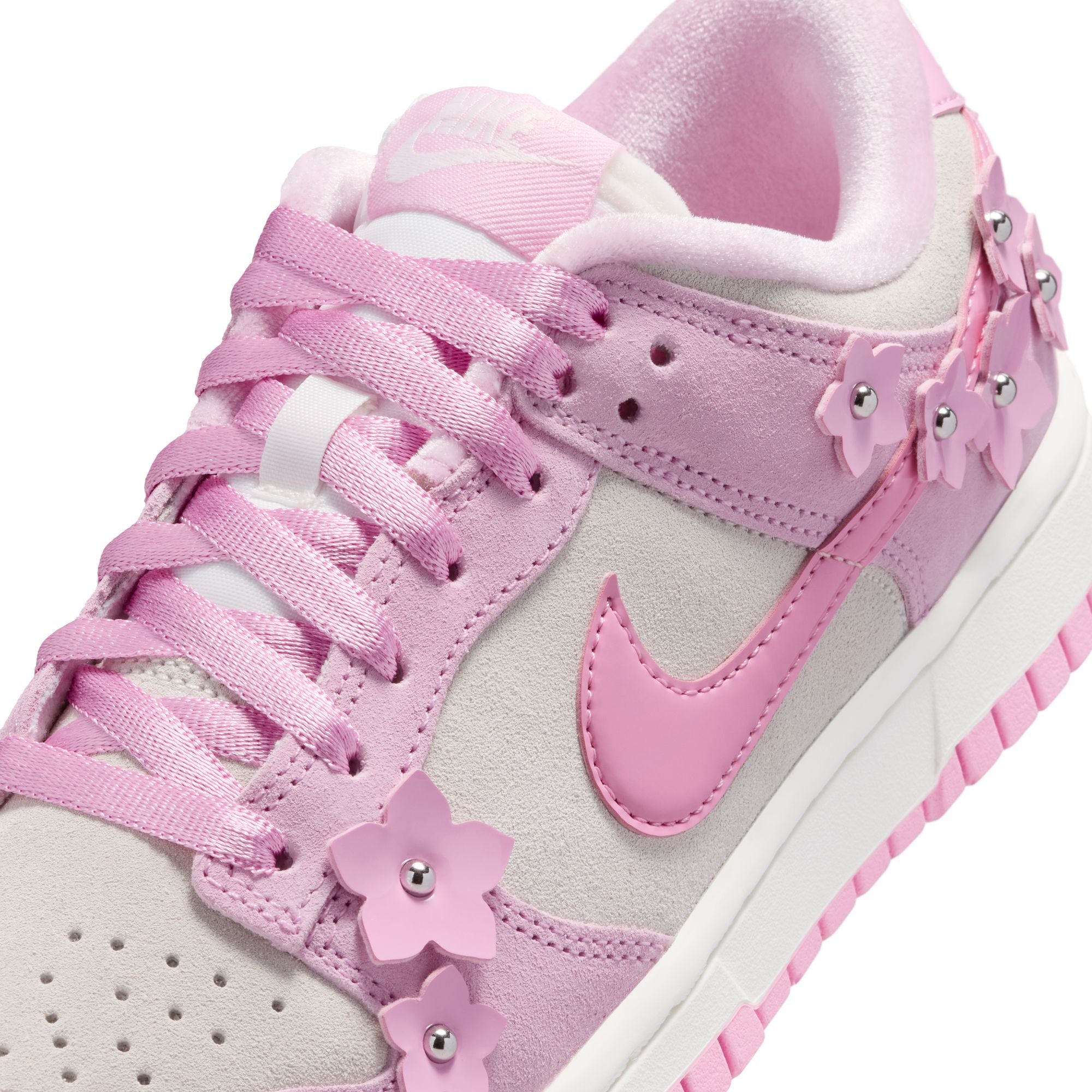 Wmns Dunk Low SE 'Pink Flowers'