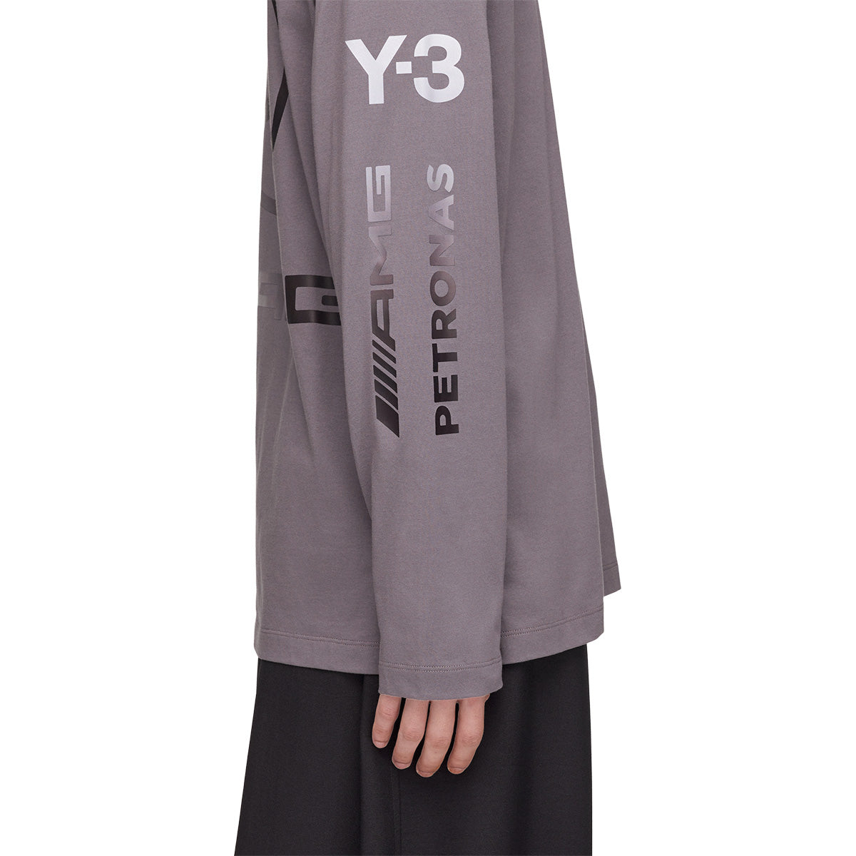 + Mercedes-AMG PETRONAS F1 Team Chaos L/S Tee 'Granite'