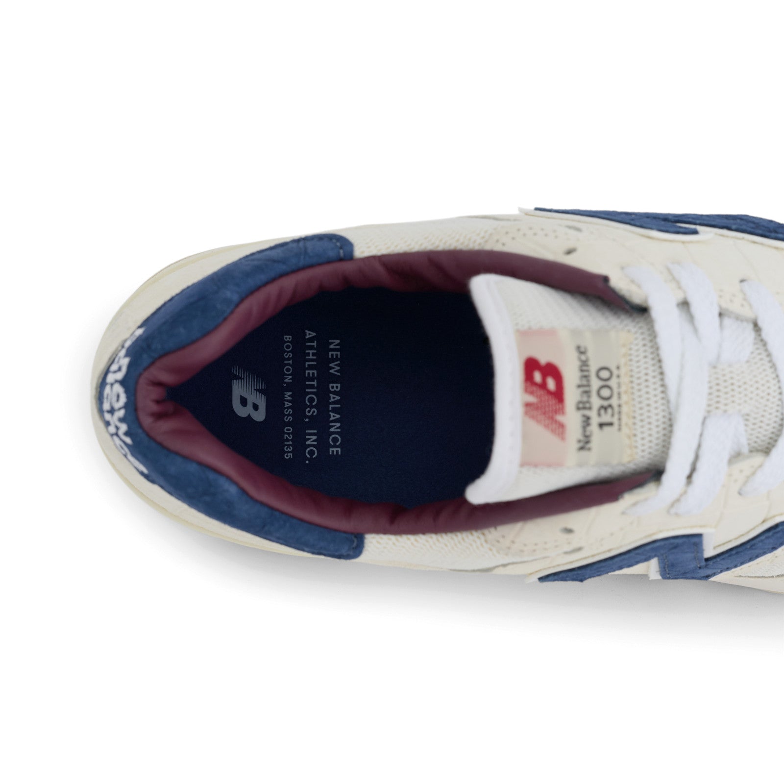 in USA 1300 'Angora Blue Oyster'