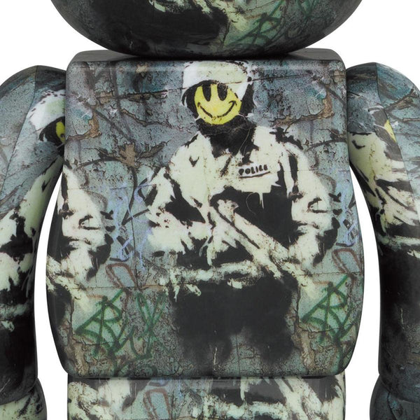 Medicom Toy + BRANDALISM Be@rbrick 100% + 400% 'Riot Cop