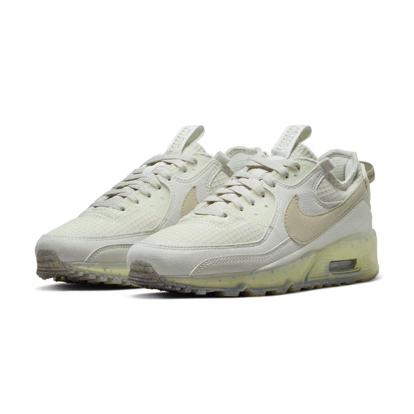 Air max hotsell cream color