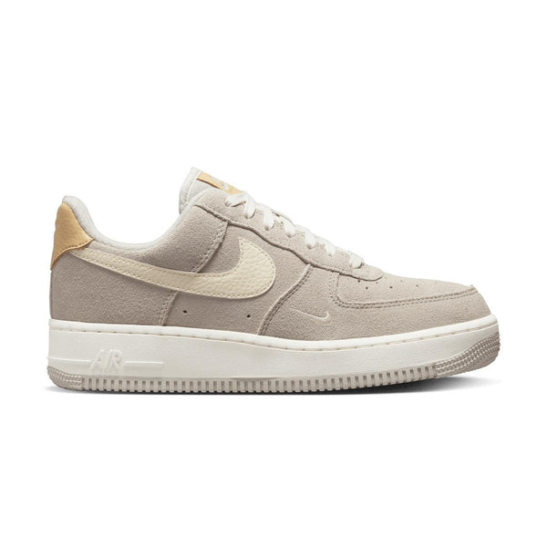 Nike air force deals 1 womens suede beige