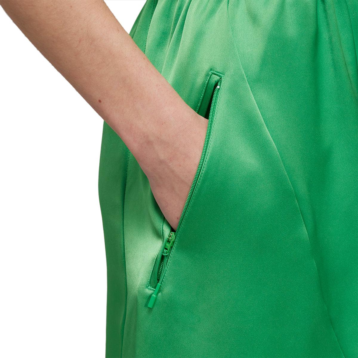 Wmns Classic Tech Silk Shorts 'Semi Flash Green'