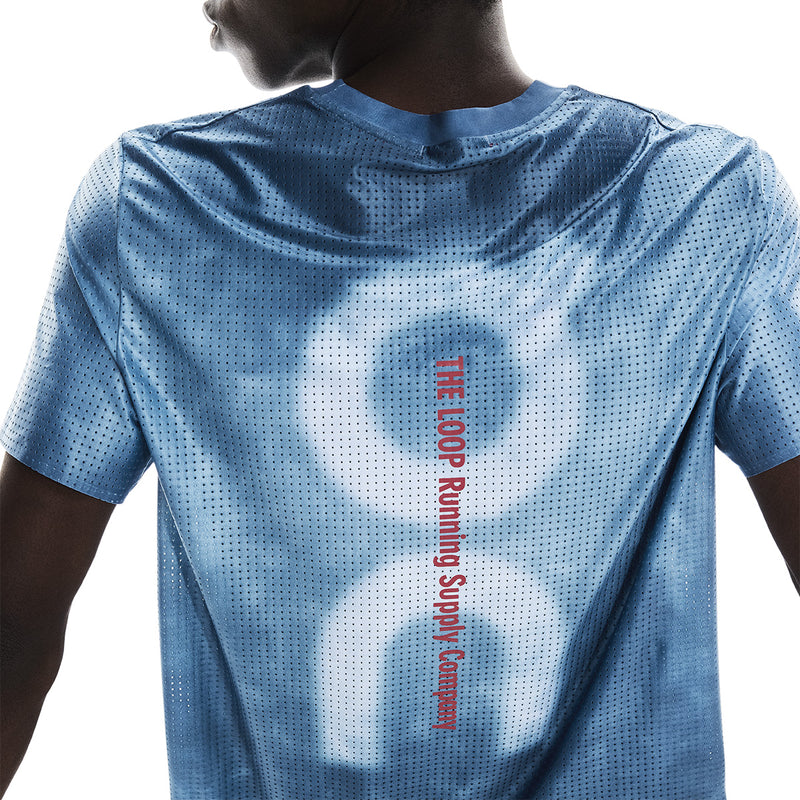 + PLEASURES + The LOOP Running Supply Pace Tee 'Nile'