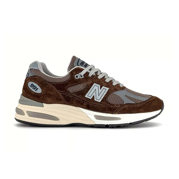 in UK 991 'Brown Grey'