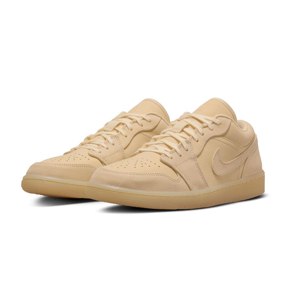 ◆正規品◆NIKE AIR JORDAN 1 LOW SE PALE VANILLA(W)◆送料込◆ s-l1200.jpg