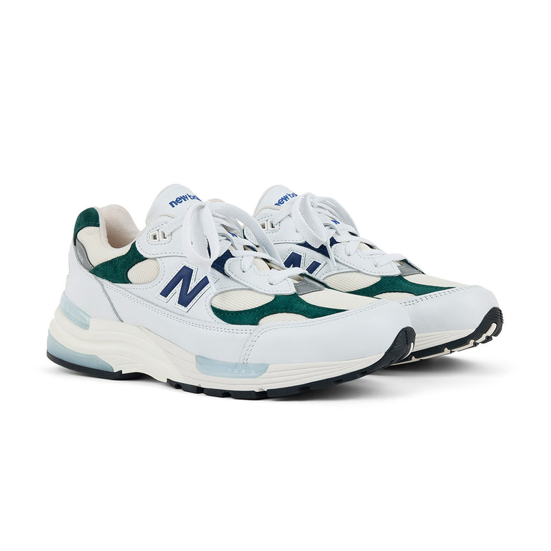 in USA 992 'White Marsh Green'