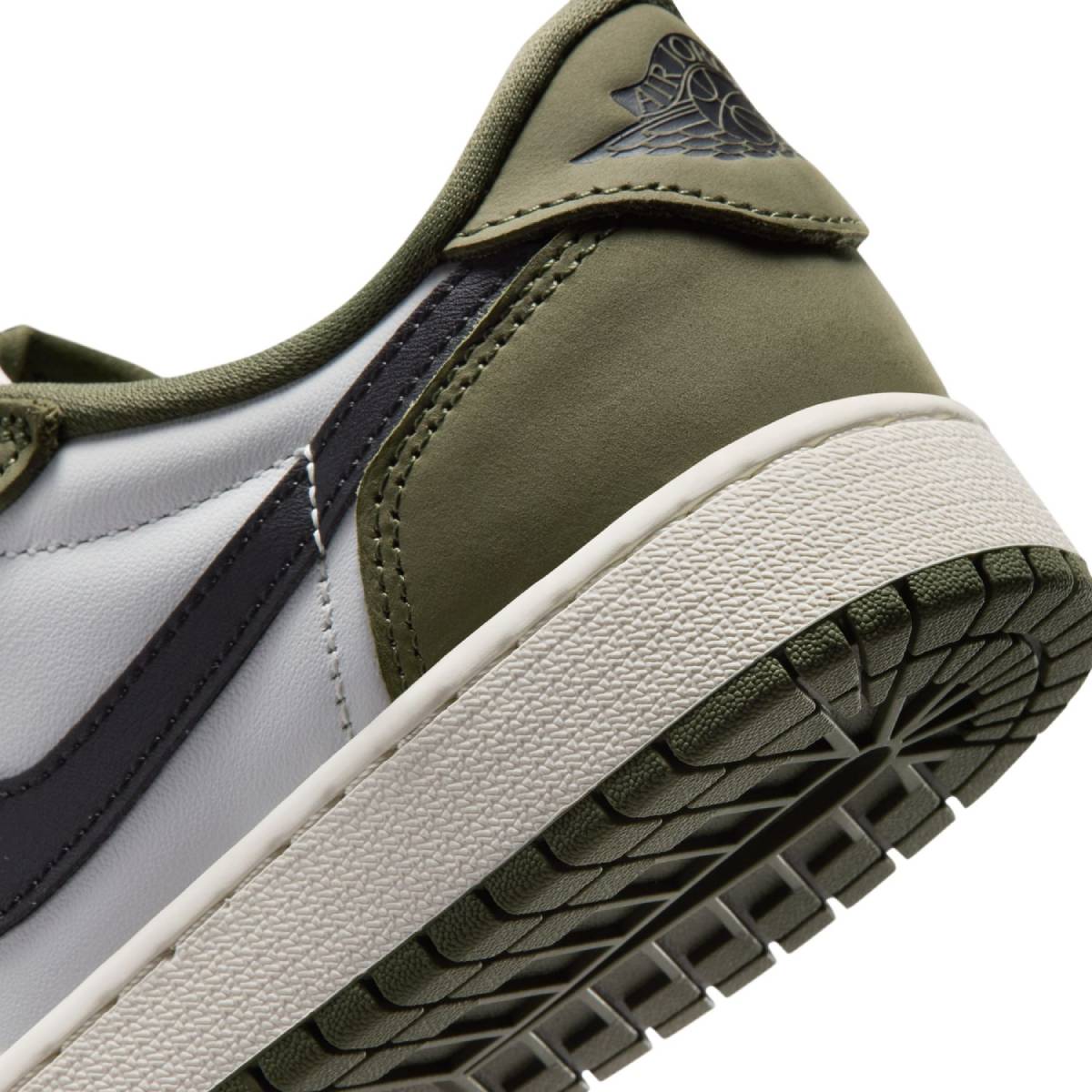 Kids Air Jordan 1 Retro Low OG ‘Medium Olive Summit White’