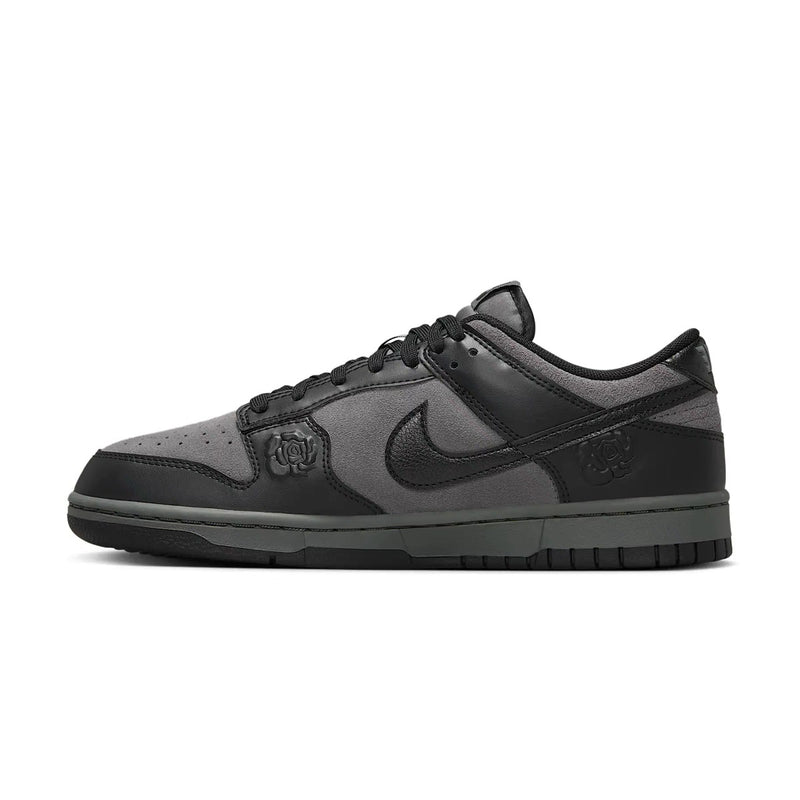 Wmns Dunk Low 'Black Roses'