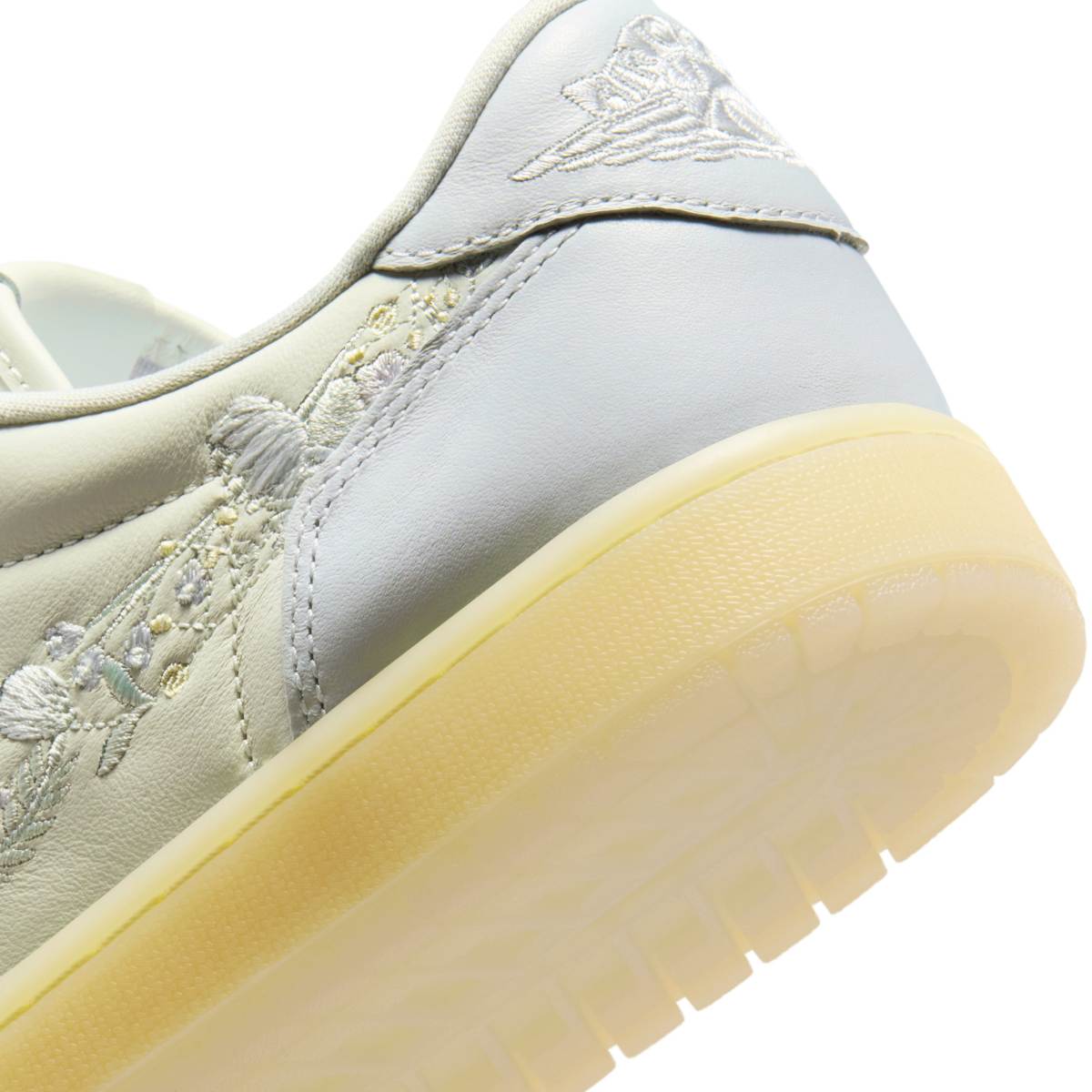 Air Jordan 1 Low OG 'Floral Swoosh'