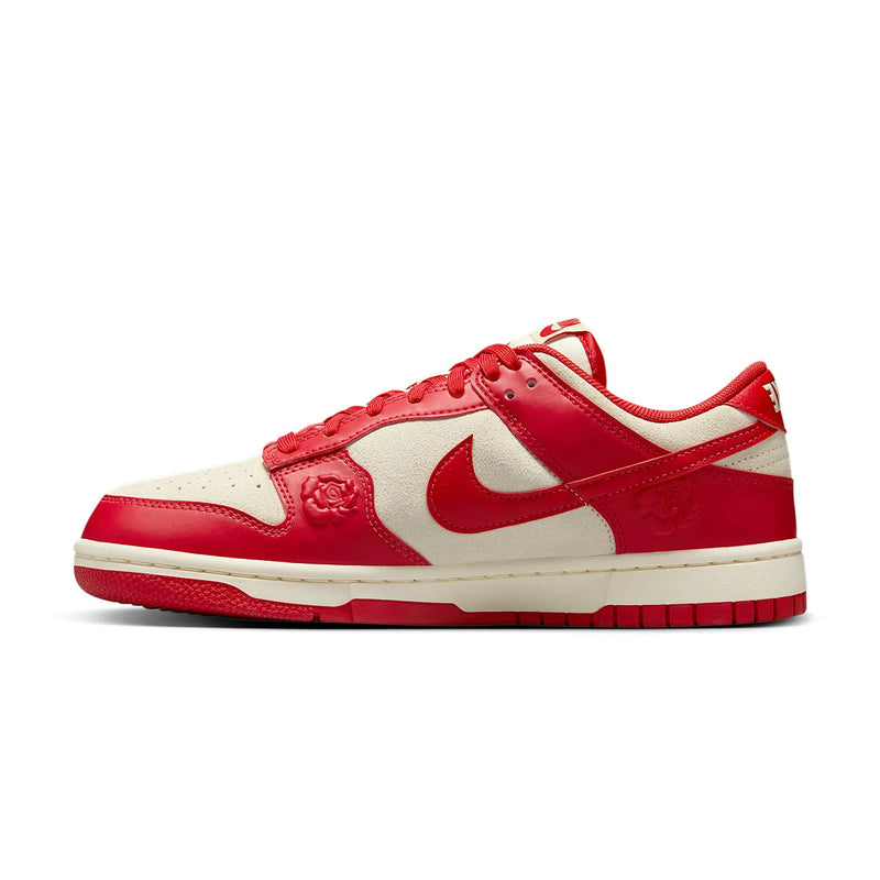 Wmns Dunk Low 'Red Roses'