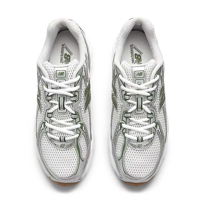 740 'Grey Matter Dark Alpine Green'