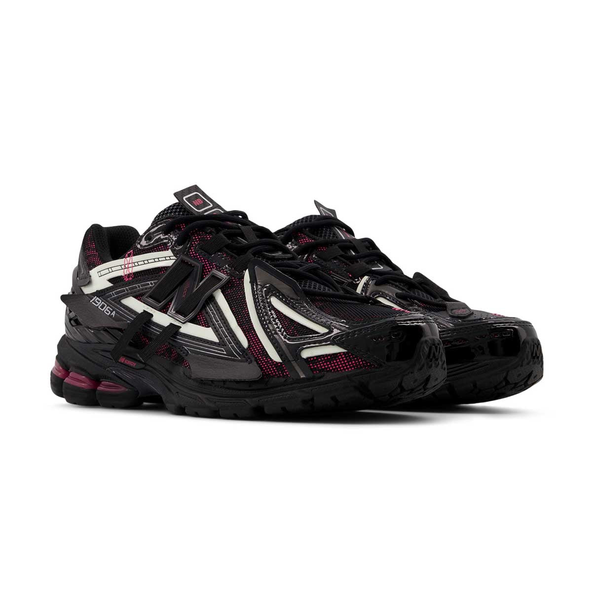 ★NEW BALANCE★1906A Black Dragon Berry★大人気★ New Balance Unisex 1906a Black / Dragon Berry / White Low
