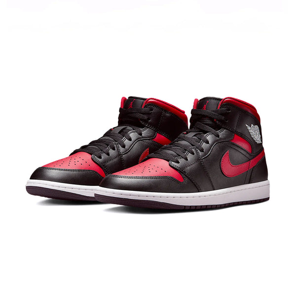 Air Jordan 1 Mid 'Bred'