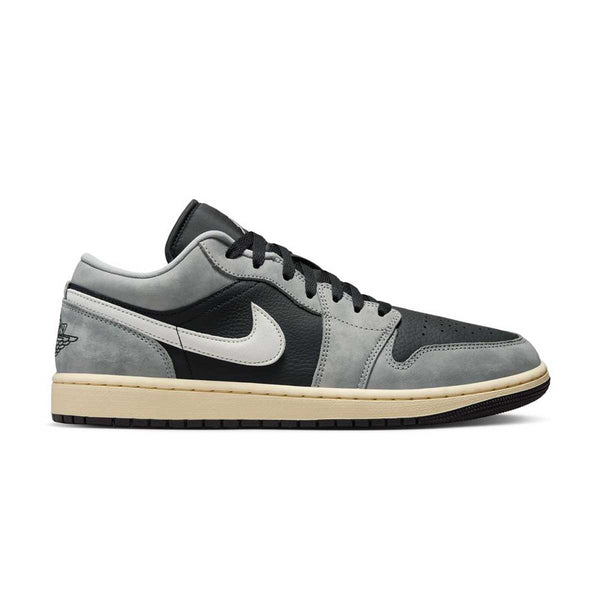 Air Jordan 1 Low SE 'Light Smoke Grey'