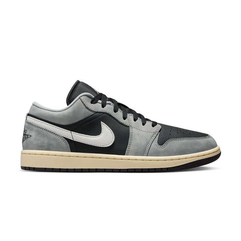 Air Jordan 1 Low SE 'Light Smoke Grey'