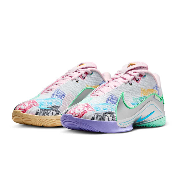 LeBron XXII 'Currency' EP 'White Green Glow'
