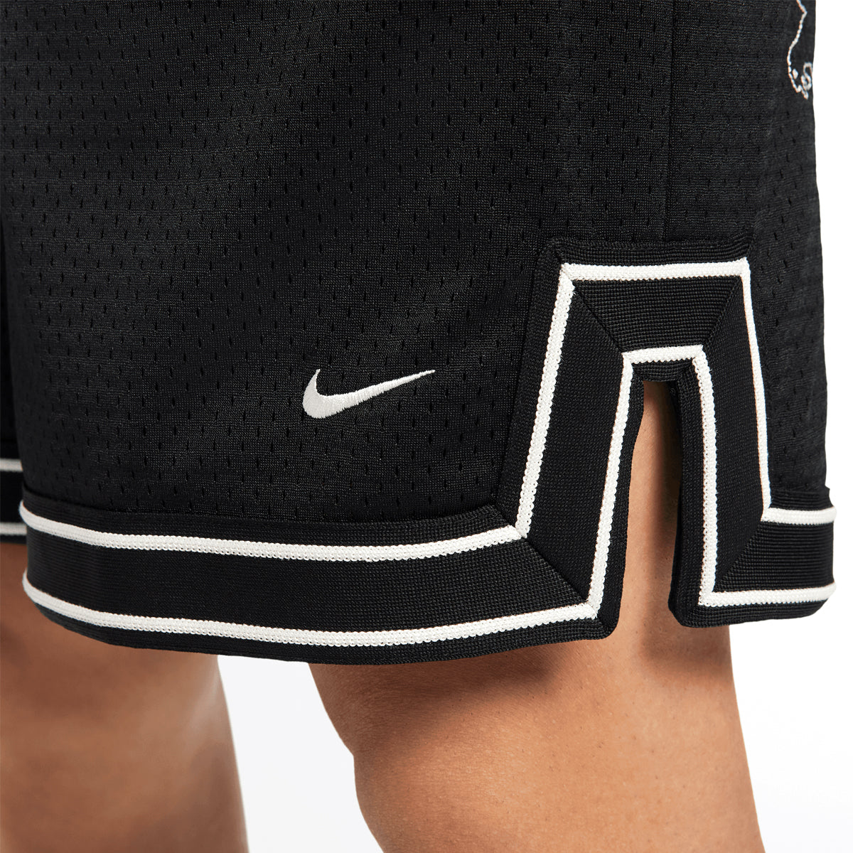 LeBron James 8" Basketball Shorts 'Black'