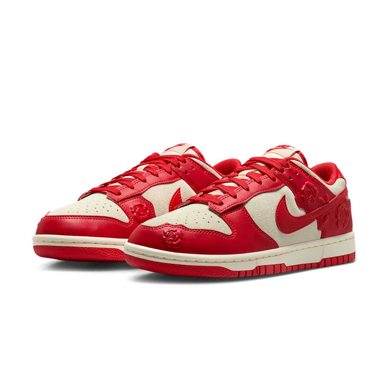 Wmns Dunk Low 'Red Roses'