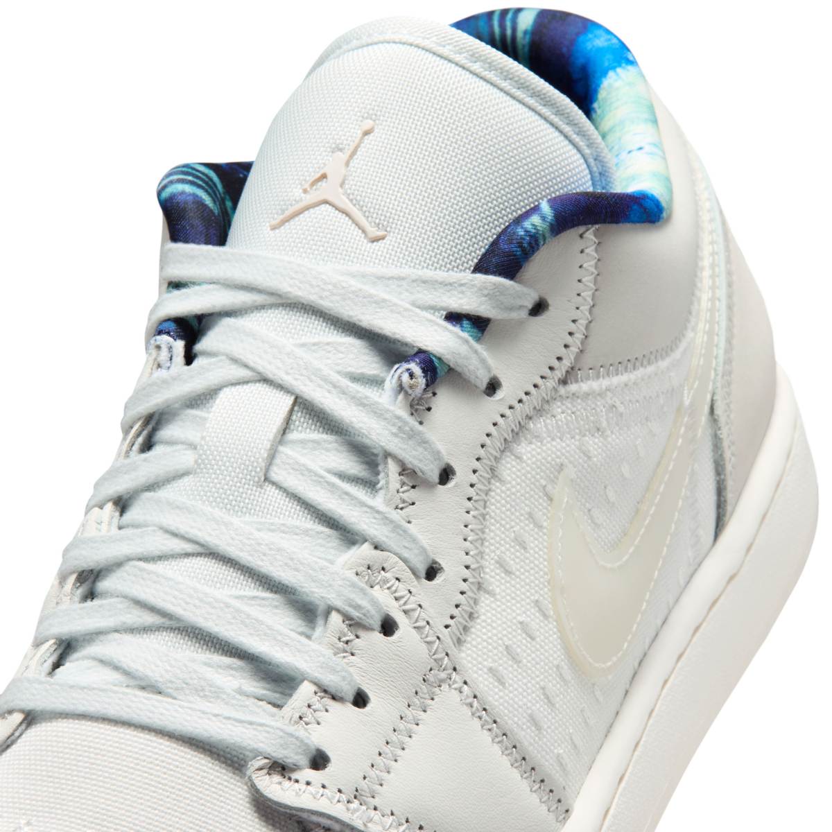 Air Jordan 1 Low SE 'Summit White Sail'