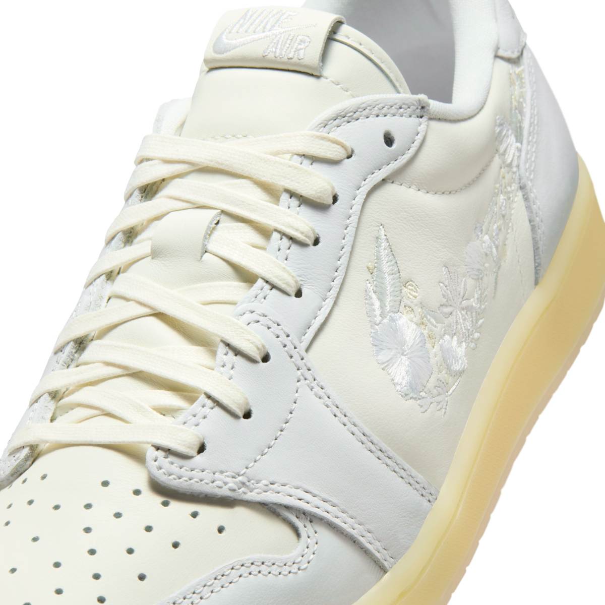 Air Jordan 1 Low OG 'Floral Swoosh'