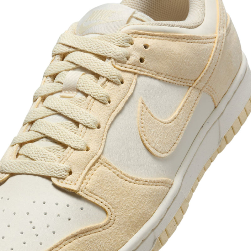 Wmns Dunk Low 'Soft Pearl'