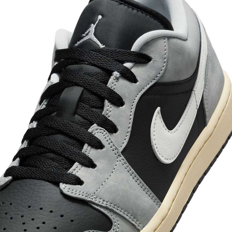 Air Jordan 1 Low SE 'Light Smoke Grey'