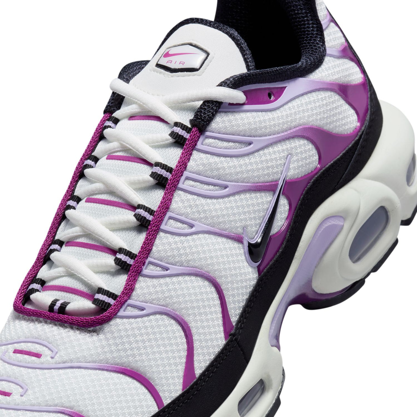 black and purple nike air max plus
