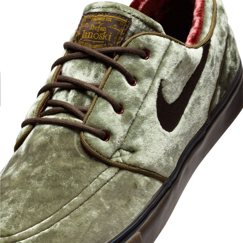 SB Zoom Janoski OG 'City Of Cinema'